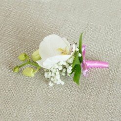 WHITE ORCHID BOUTONNIERE